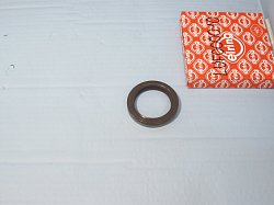 Сальник к.в. передний RRN 4.4 M62